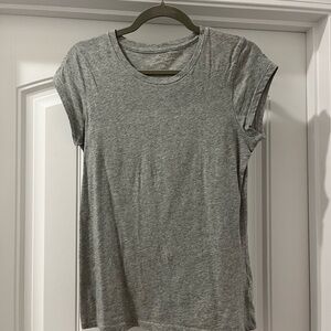 Universal Thread Light Gray Short Sleeve Tee